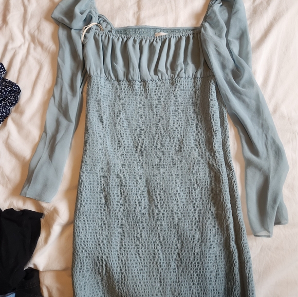 Bundle of dresses size medium - Picture 2 of 4